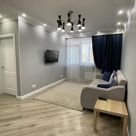 Ernaz Plus Apartments: Sauran-Towers Астана Экстерьер фото