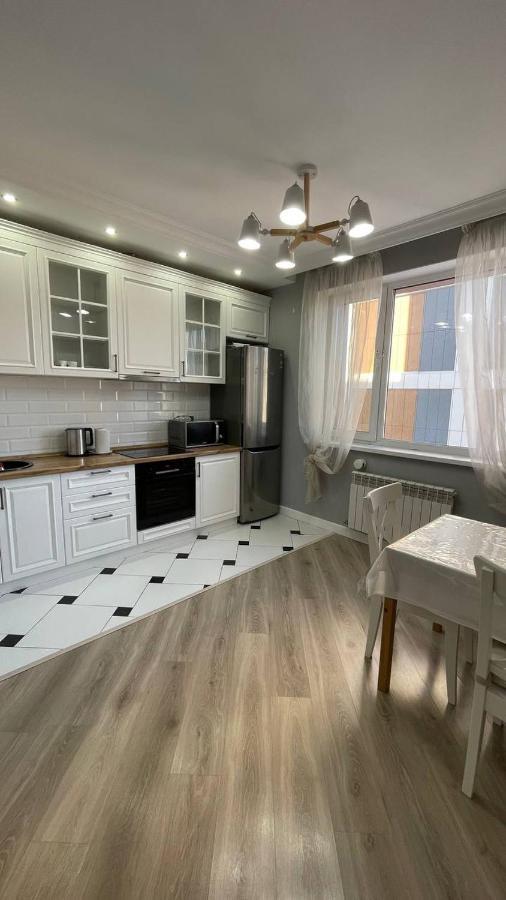 Ernaz Plus Apartments: Sauran-Towers Астана Экстерьер фото