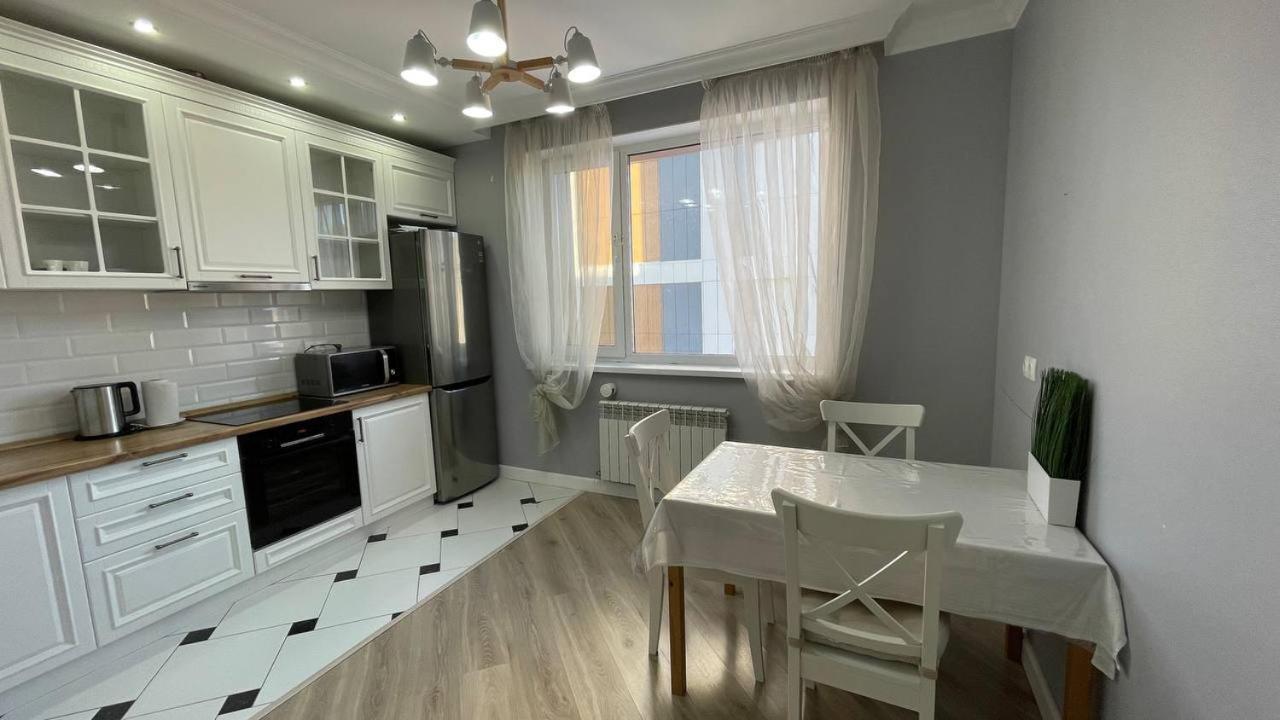 Ernaz Plus Apartments: Sauran-Towers Астана Экстерьер фото